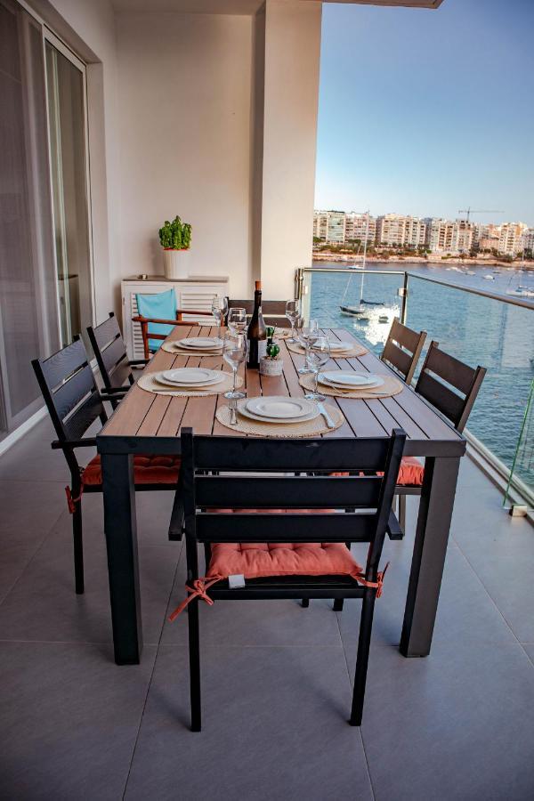 Seafront Two Bedroom Apartment Saint Julian's エクステリア 写真